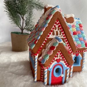 Vintage Ceramic Gingerbreadhouse